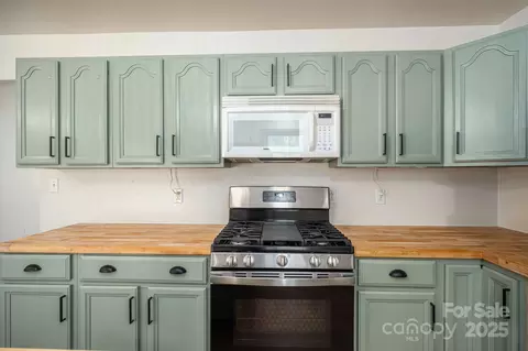 Kitchen - 3880 Scronce Rd, Vale, NC 28168 photo 2 of 5
