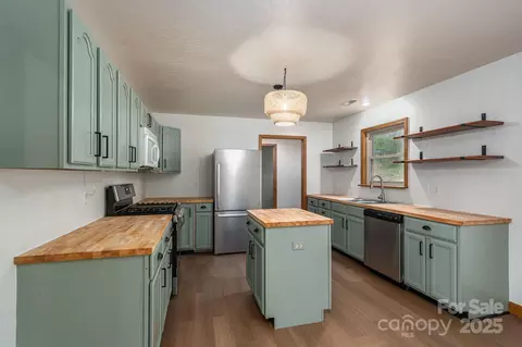 Kitchen - 3880 Scronce Rd, Vale, NC 28168 photo 5 of 5