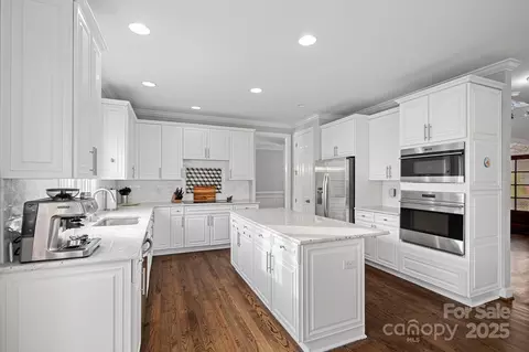 Kitchen - 18334 Dembridge Dr, Davidson, NC 28036 photo 3 of 3