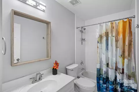 Bath - 18334 Dembridge Dr, Davidson, NC 28036 photo 5 of 6
