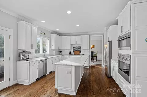 Kitchen - 18334 Dembridge Dr, Davidson, NC 28036 photo 2 of 3