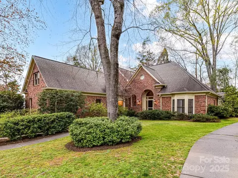 2411 Calais Pl, Charlotte, NC 28211