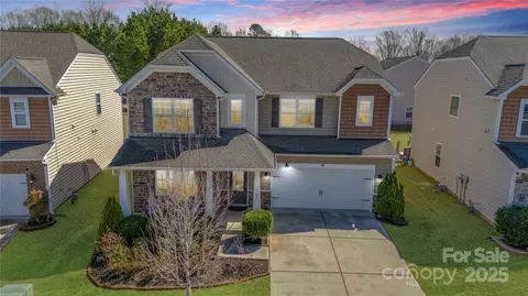 1100 Wallace Lake Rd, Fort Mill, SC 29707