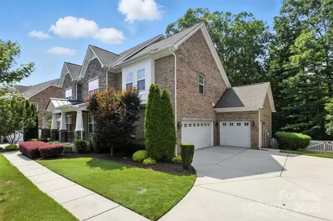 4708 Pearmain Dr, Waxhaw, NC 28173