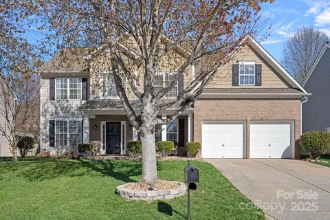 114 Runningdeer Dr, Mooresville, NC 28117