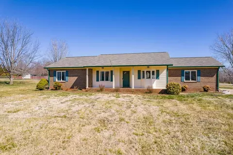 19 Harolds Ct, Taylorsville, NC 28681