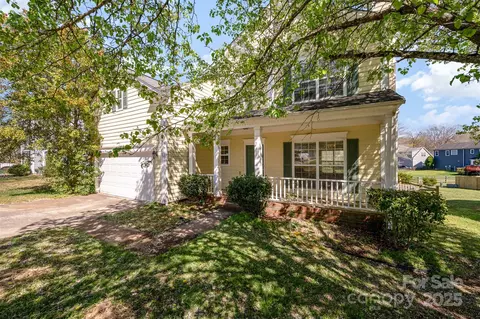 6720 Neuhoff Ln, Charlotte, NC 28269