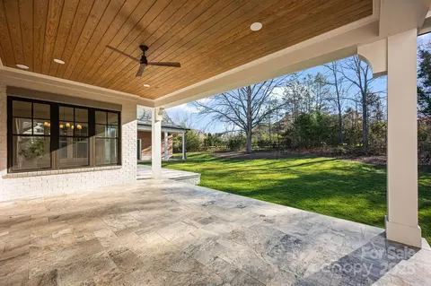Exterior - 810 Martingale Ln, Davidson, NC 28036 photo 3 of 5