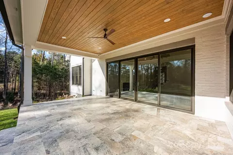 Exterior - 810 Martingale Ln, Davidson, NC 28036 photo 4 of 5