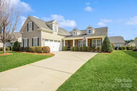 8633 Sequoia Grove Ln, Charlotte, NC 28214