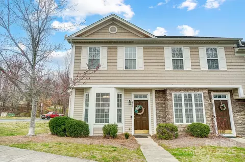 405 Goldstaff Ln, Charlotte, NC 28273