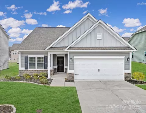 325 Ox Bow Cir, Mount Holly, NC 28120