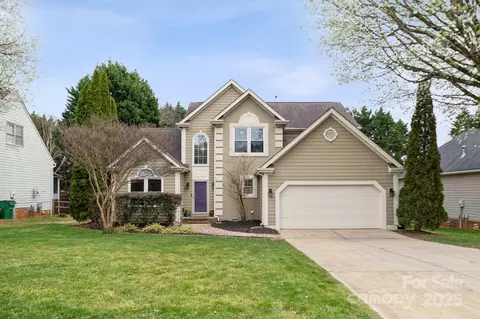 6614 Redbridge Trl, Charlotte, NC 28269