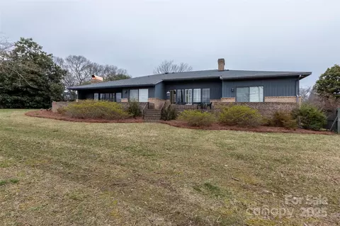 404 Downing Dr, Kings Mountain, NC 28086