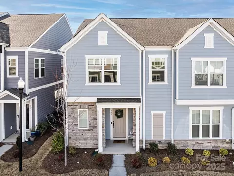 527 Morrows Turnout Way, Pineville, NC 28134