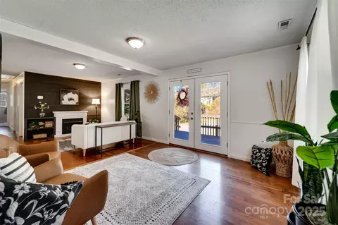 Living - 72 S Woods Dr, Sylva, NC 28779 photo 1 of 4