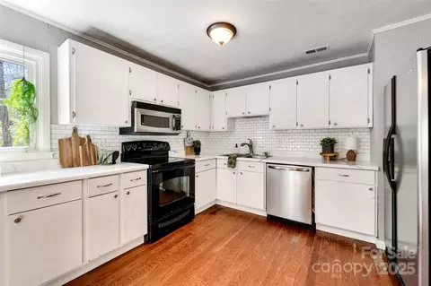 Kitchen - 72 S Woods Dr, Sylva, NC 28779 photo 1 of 1