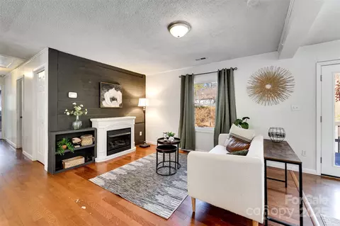 Living - 72 S Woods Dr, Sylva, NC 28779 photo 2 of 4