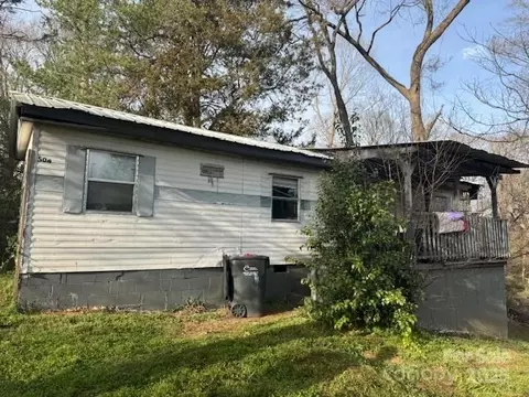 504 Elizabeth Dr, Gastonia, NC 28052