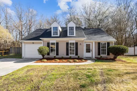 13701 Dawlish Ln, Pineville, NC 28134