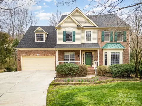 122 Lyman Oak Ct, Fort Mill, SC 29715