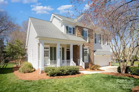 10502 Orchid Hill Ln, Charlotte, NC 28277