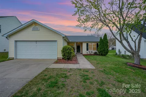 10130 Illoria Dr, Charlotte, NC 28273
