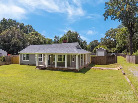 1511 Lisbon Ln, Charlotte, NC 28269