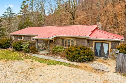 1697 Balm Hwy, Banner Elk, NC 28604