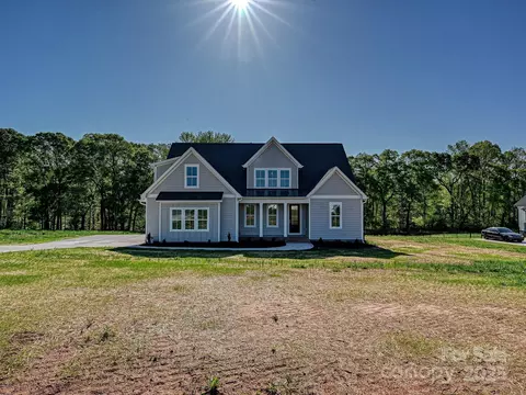 215 Triple Ponds Ct, Clover, SC 29710