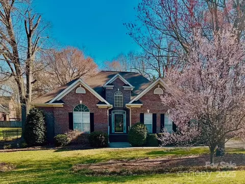 3300 Savannah Way, Monroe, NC 28110