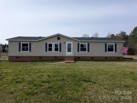 7051 Maple Glen Dr, Catawba, NC 28609