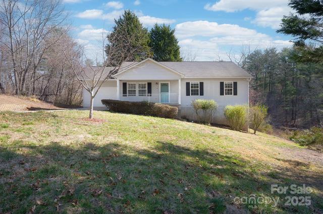 5 Rash Rd, Asheville, NC 28806 | MLS# 4232362 | 26 Photos - Movoto