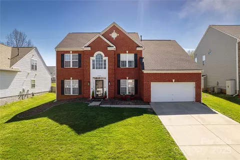 10146 Spring Park Dr, Charlotte, NC 28269