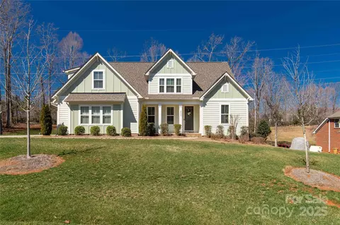 233 Catawba Crest Ln, Clover, SC 29710