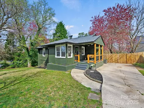 2501 Elkwood Cir, Charlotte, NC 28205