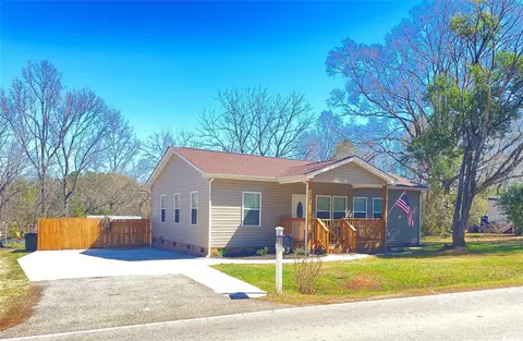 409 Fourth St, York, SC 29745