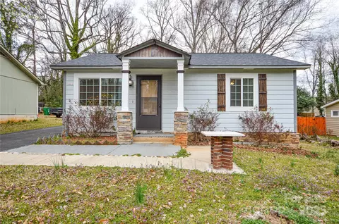 3901 Durham Ln, Charlotte, NC 28269