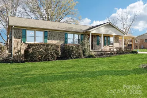 108 Colonial Dr, Kings Mountain, NC 28086