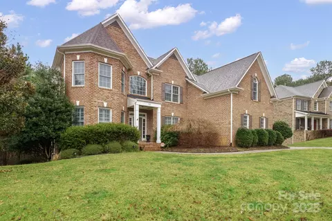 722 Fairway Point Dr, Tega Cay, SC 29708