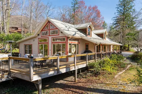 20 Meeks Rd, Black Mountain, NC 28711