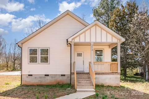 213 Shannonhouse W St W, Shelby, NC 28152