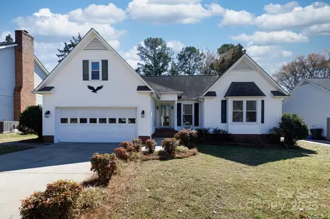 2129 Belle Chase Dr, Rock Hill, SC 29732
