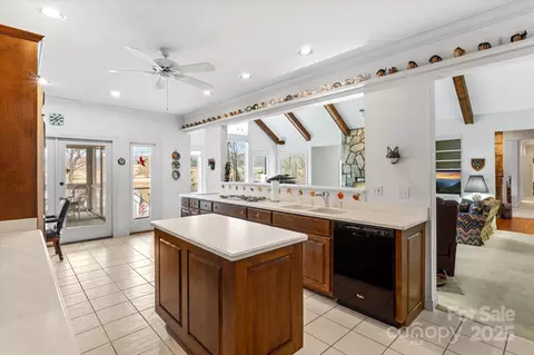 98 Fox Trl, Tryon, NC 28782 photo 8