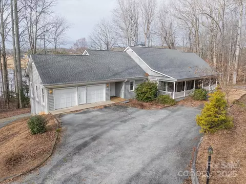 98 Fox Trl, Tryon, NC 28782 photo 2