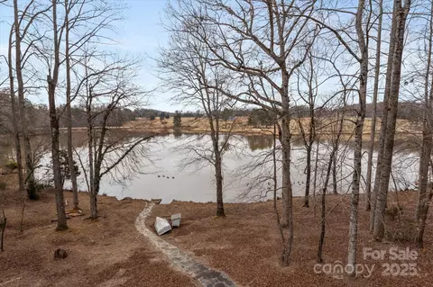 98 Fox Trl, Tryon, NC 28782 photo 3
