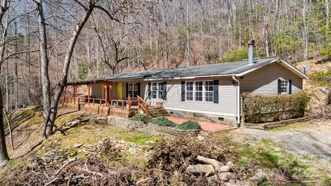 345 Pine Brae Farm Rd, Old Fort, NC 28762