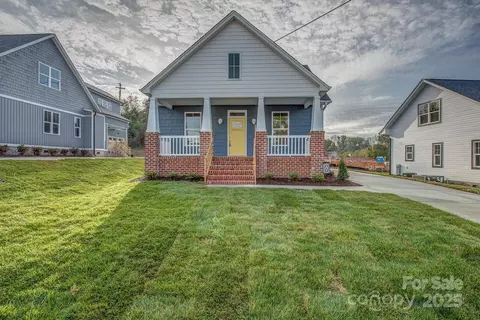 508 Standpipe Hl, Cramerton, NC 28032