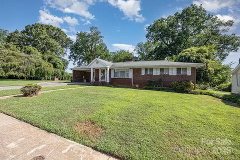 816 Horah W St W, Salisbury, NC 28144