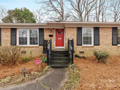 3350 Bonneville Dr, Charlotte, NC 28205